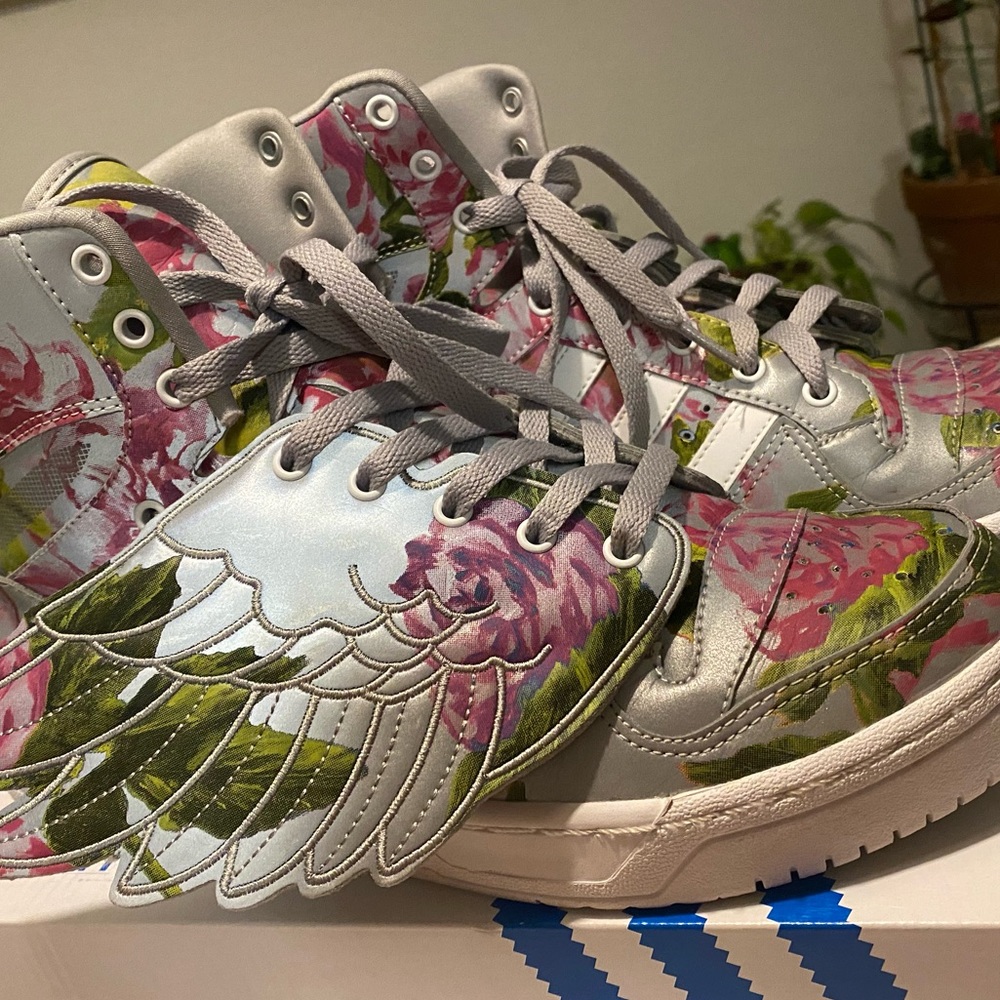 JEREMY SCOTT X ADIDAS.